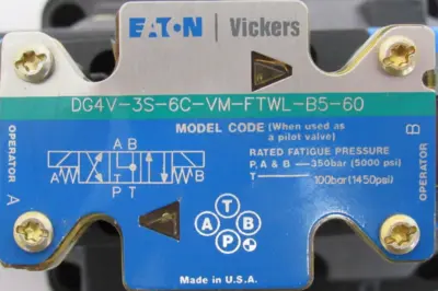 NEW VICKERS 02-339826 SOLENOID VALVE DG5V-8-S-8C-VM-FTWL-B-10 DG4V3S6CVMFTWLB560