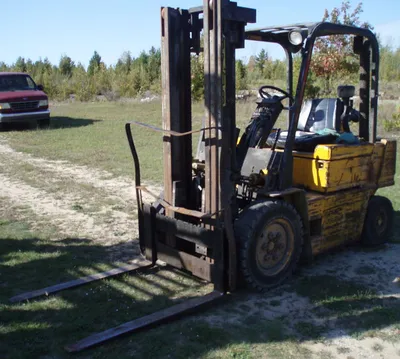 5,000 lb. CATERPILLAR Model V50D Forklift; Pnumatic Tires; Diesel