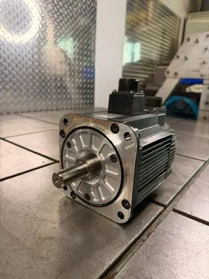 YASKAWA SGMG-09A2ABC Tooling | GMT (2)