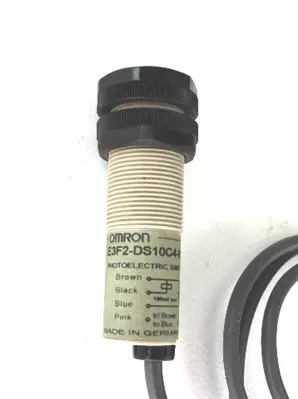USED OMRON E3F2-DS10C4-N