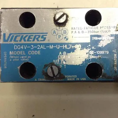 USED VICKERS DG4V-3-2AL-M-U-HL7-60