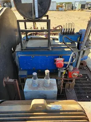 USED NATIONAL OILWELL VARCO 300Q-5L