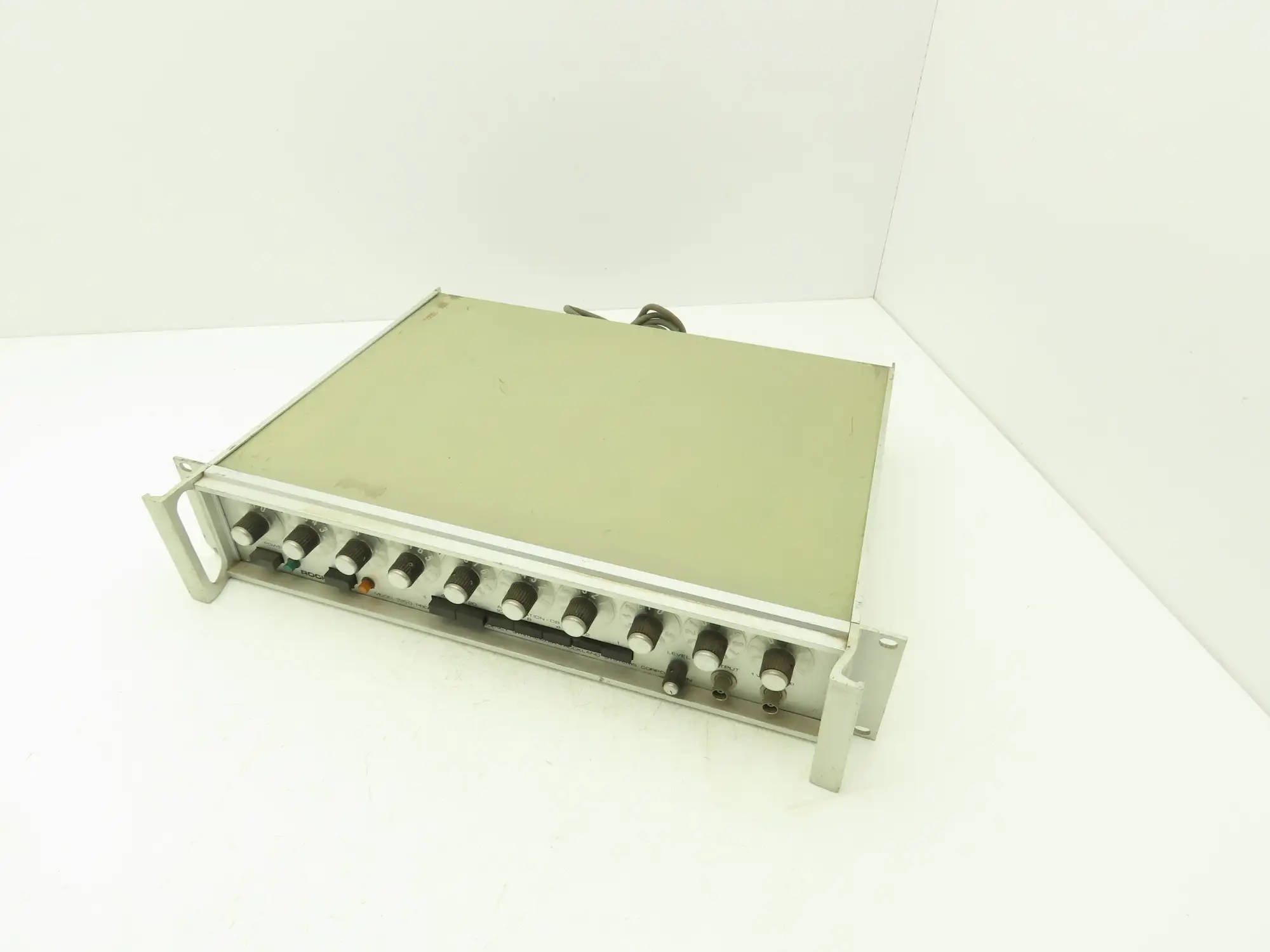 Rockland Model 5100-02 Frequency Synthesizer DC 2MHz Output