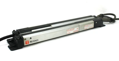 USED KEYENCE PJ-V22
