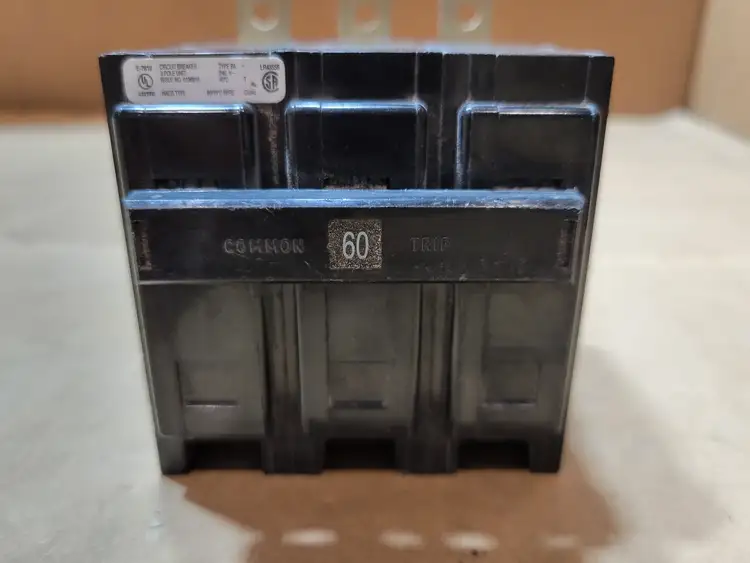 Used EATON BAB3060H Switchgears British Columbia CA | Lenmark #1438364