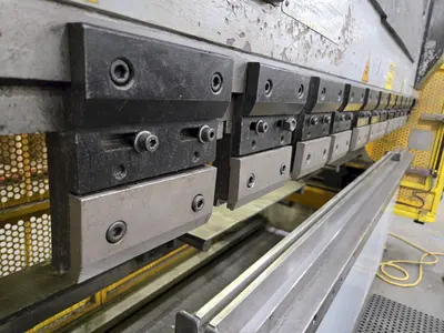 88 TON X 10' US INDUSTRIAL MODEL #US8810 HYDRAULIC PRESS BRAKE WITH BACK GAUGE: STOCK #21998