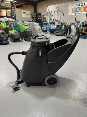 Clarke Summit Pro 18SQ Wet/Dry Vacuum NEW