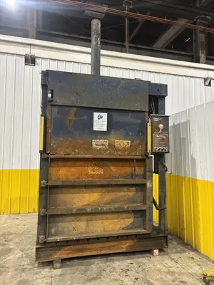 60" X 48" X 30" GENERAL HYDRAULICS DOUBLE DOOR VERTICAL HYDRAULIC BALER: STOCK #23657