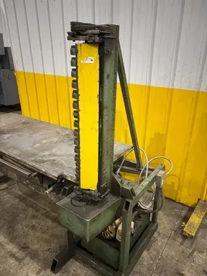 32" CAPACITY CLEATBENDER W/ 6' SCISSOR LIFT TABLE: YOBRO #24393