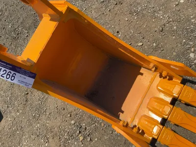 Used _UNKNOWN_ _UNKNOWN_ Multipurpose Buckets Michigan US | Miedema Asset Management Group #1311906