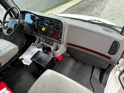 Used 2019 FREIGHTLINER M2 106 Tractors & Trailers Florida US | Truck and Van Outlet #1506258