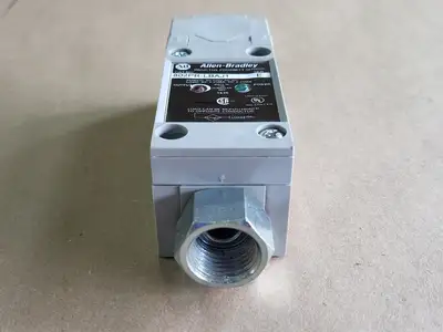 NEW ALLEN-BRADLEY 802PR-LBAJ1