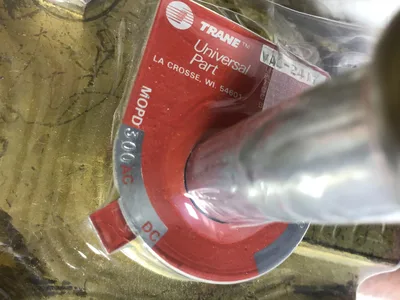 Trane VAL-2417 Solenoid Valve for Shut-off of Liquid and Gaseous Refrigerant Lines