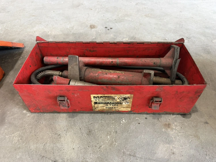 Used _UNKNOWN_ _UNKNOWN_ Hand Presses Indiana US | Miedema Asset Management Group #1414885