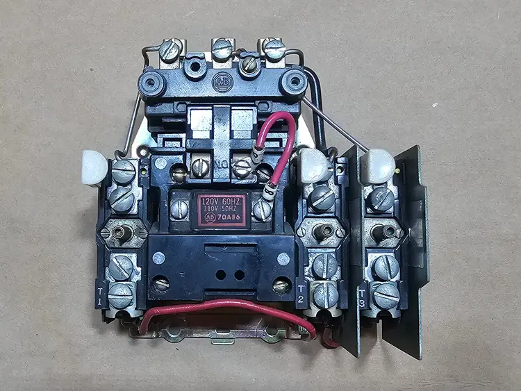 Used ALLEN-BRADLEY 709-AOD103 Switchgears British Columbia CA | Lenmark #1437680