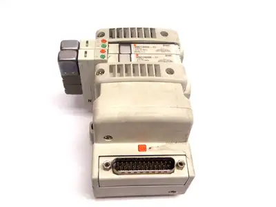 VQC1400N-51 | SMC Connector Mainifold With (2)  Valves 0.1-0.7MPa 2 Valve - Used