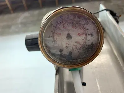 Pneumatic Press on Chain Conveyor