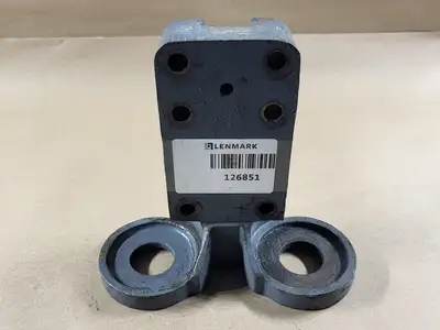 Front Engine Mounts F8L413