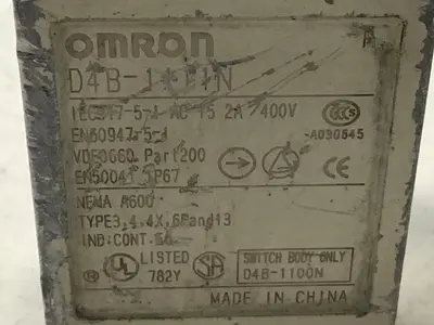 USED OMRON D4B-1111N