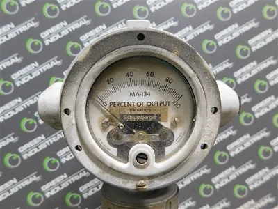 Solartron Schlumberger PD3000-400-12-11-XX-XX-13 Pressure Transmitter 30VDC Used