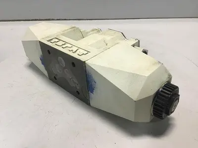 USED VICKERS DG4V-5-33C-M-P7L-H-6-30