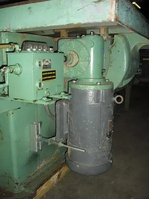 EKSTROM CARLSON E STRAIGHT-LINE RIPSAW