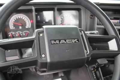 New | in-Stock 2025 MACK MD6 Rolloff Trucks Texas US | Roll Off Truck World #1491872