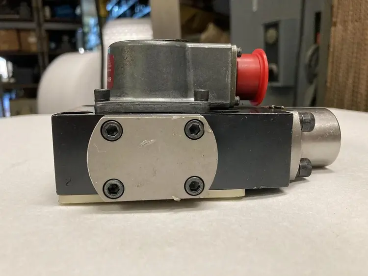 Used MOOG 730F234-HPS Pump & Valve Parts | Surplus Asset Holdings #1219640