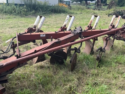 Used _UNKNOWN_ _UNKNOWN_ Moldboard Plows Michigan US | Miedema Asset Management Group #1443263