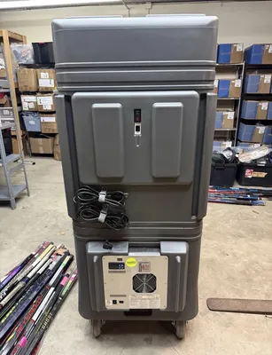 NEW Cambro PCUHC615 Pro Cart Ultra
