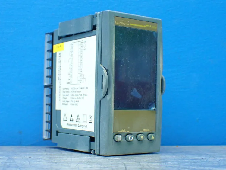 Used EUROTHERM 3208/CC/VH/RRX/R/4CL/G/ENG Temperature Controls Ohio US | HGR 24 #802948