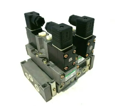NEW CKD M4F480-08-2-C VALVE M4F480082C