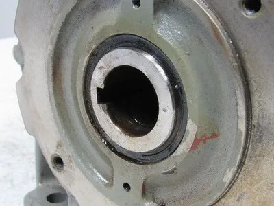Us Motors Series 2000 28:1 Ratio 1750RPM 62.5 Output Thru Shaft Gear Reducer