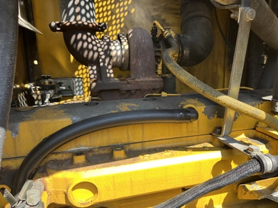 USED 2004 JOHN DEERE 670C SERIES 2