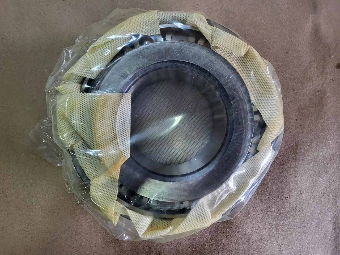 NEW SKF 32318 J2