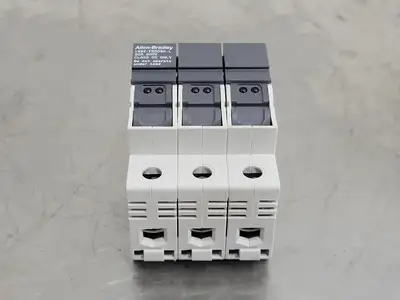 USED ALLEN-BRADLEY 1492-FB3C30-L