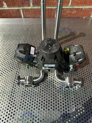 USED 3 ITT PURE FLO ADVANTAGE STAINLESS STEEL DIAPHRAGM VALVE W/ 1" SANITARY FITTINGS