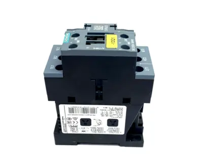 3RT2028-1BB40 | Siemens  Contactor 3PH 3P 18.5kW 38A 24VDC 400V - Used