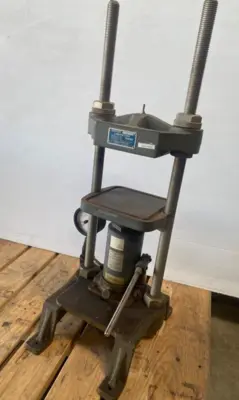 Used Carver 7585656587557776678686968 Miscellaneous Laboratory Equipment California US | Amiron Machinery #1266094
