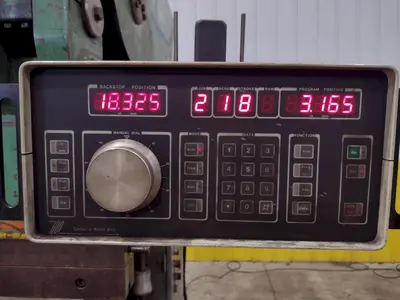 250 TON X 12' ACCURPRESS MODEL #725012 HYDRAULIC PRESS BRAKE: YOBRO #24251
