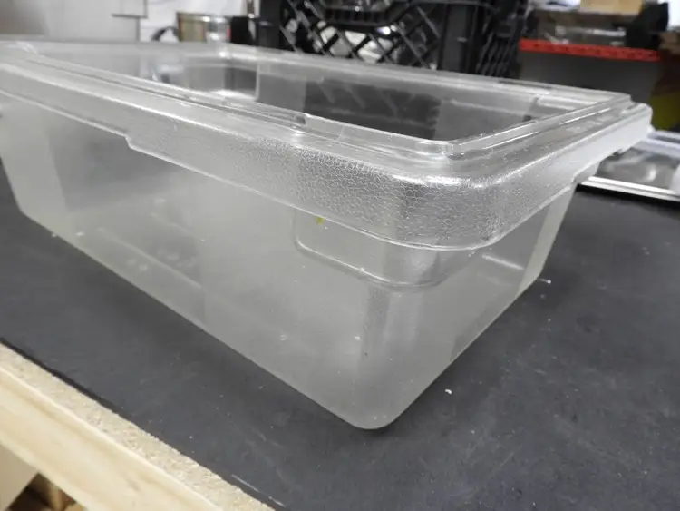 Used Rubbermaid Used Rubbermaid Clear Polycarbonate Food Storage Box 18" x 12" x 6 - 3.5 Gallons Food Storage & Transportation Illinois US | Falcon Restaurant Supply #1376578
