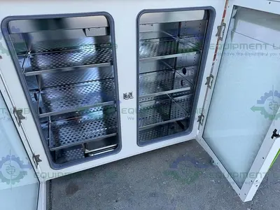 USED CARON 7410-5-1 CO2 DUAL STACKED LABORATORY INCUBATOR 45°C, 115V