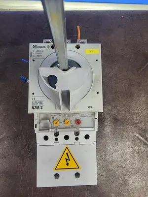 USED MOELLER NZM2