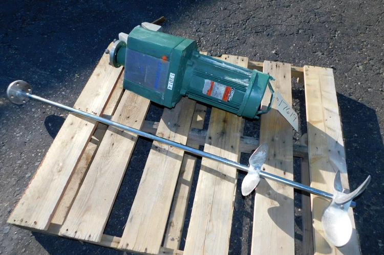 Used WILL FLOW 525 GALLON Stainless Steel Tanks New Jersey US | Champion Trading Corporation #1183797