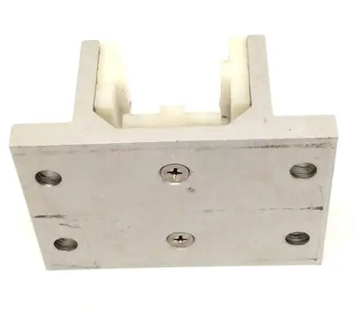 USED 80/20 15 SERIES 3 SLOT MOUNT