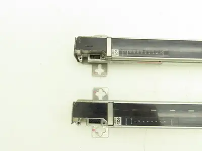 Keyence SL-C36H-R|SL-C36H-T Light Curtain Transmitter Receiver Set 700mm 24VDC