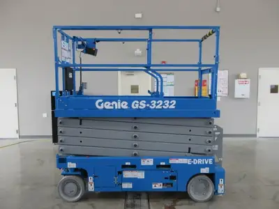 USED 2016 Genie GS-3232