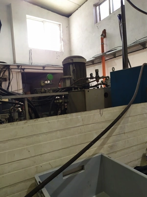 MAPLAN Vertical Rubber Injection Molding Machine, in working condition