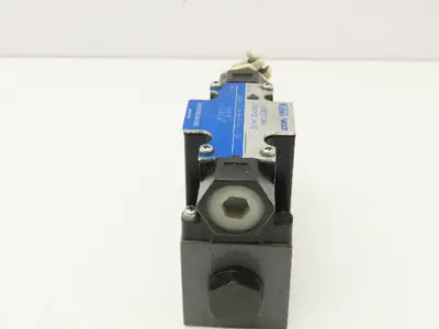 Tokyo Tokimec DG4V-3-2A-M-P7-H-7-54 Directional Control Solenoid Valve 24VDC