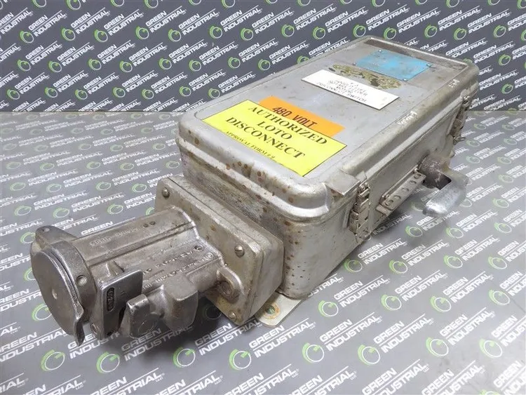 Used CROUSE-HINDS M82 Relays & Switches | Green Industrial #673397